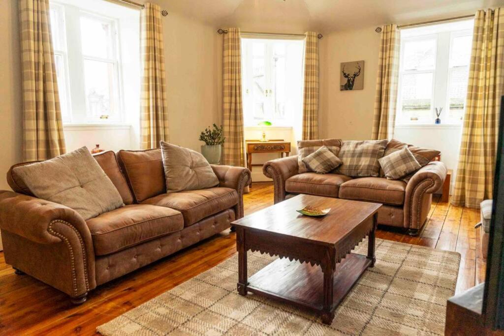 Spacious City Centre Apartment Full Of Character Инвернесс Экстерьер фото