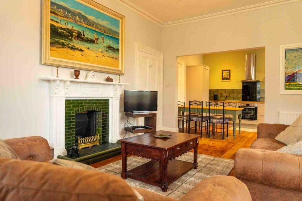 Spacious City Centre Apartment Full Of Character Инвернесс Экстерьер фото